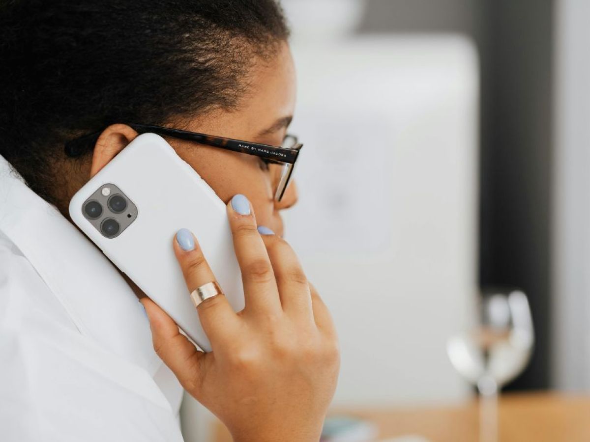 Handling client complaints about employees to protect your business and your team